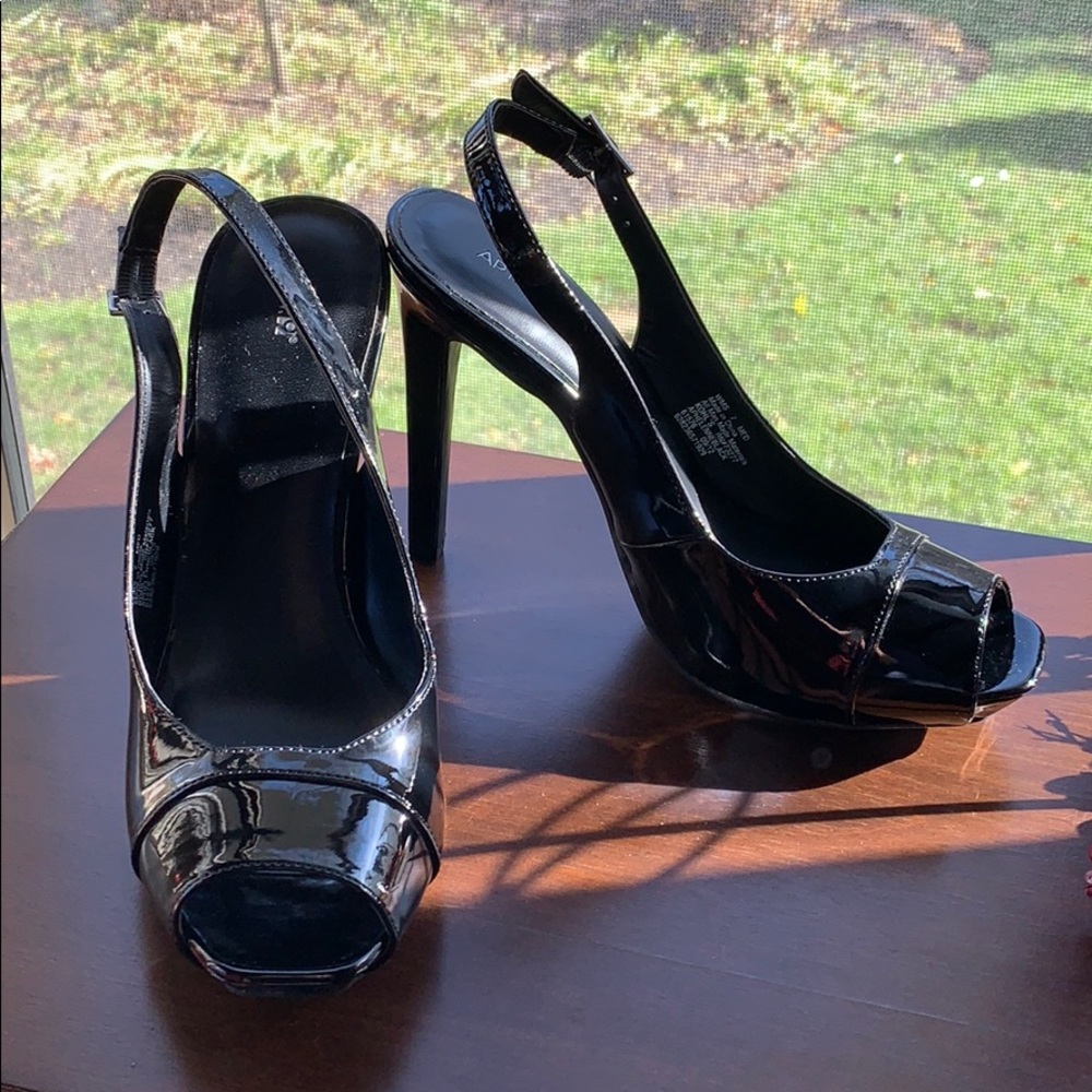 New black patent platform heels peep toe, size 7 M